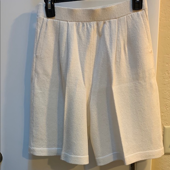 Vintage hi rise pleated pull on Knit Shorts size 8 - Picture 1 of 5